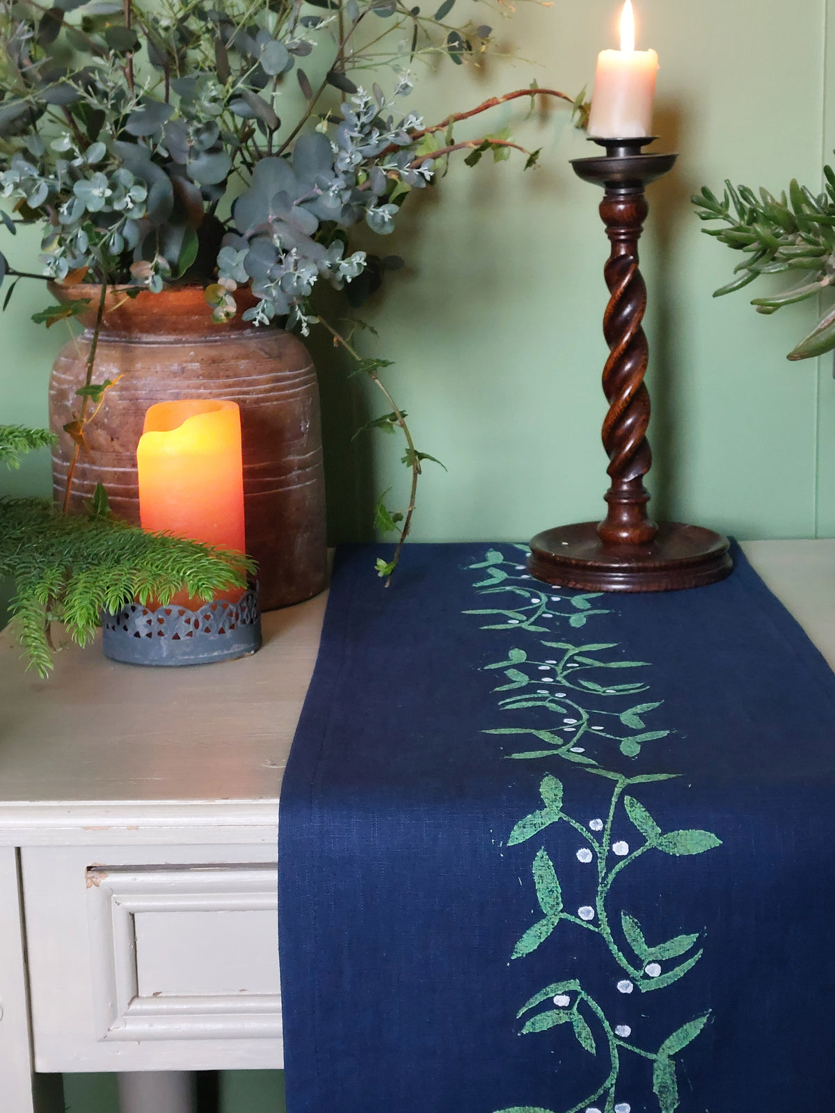 mistletoe table runner navy