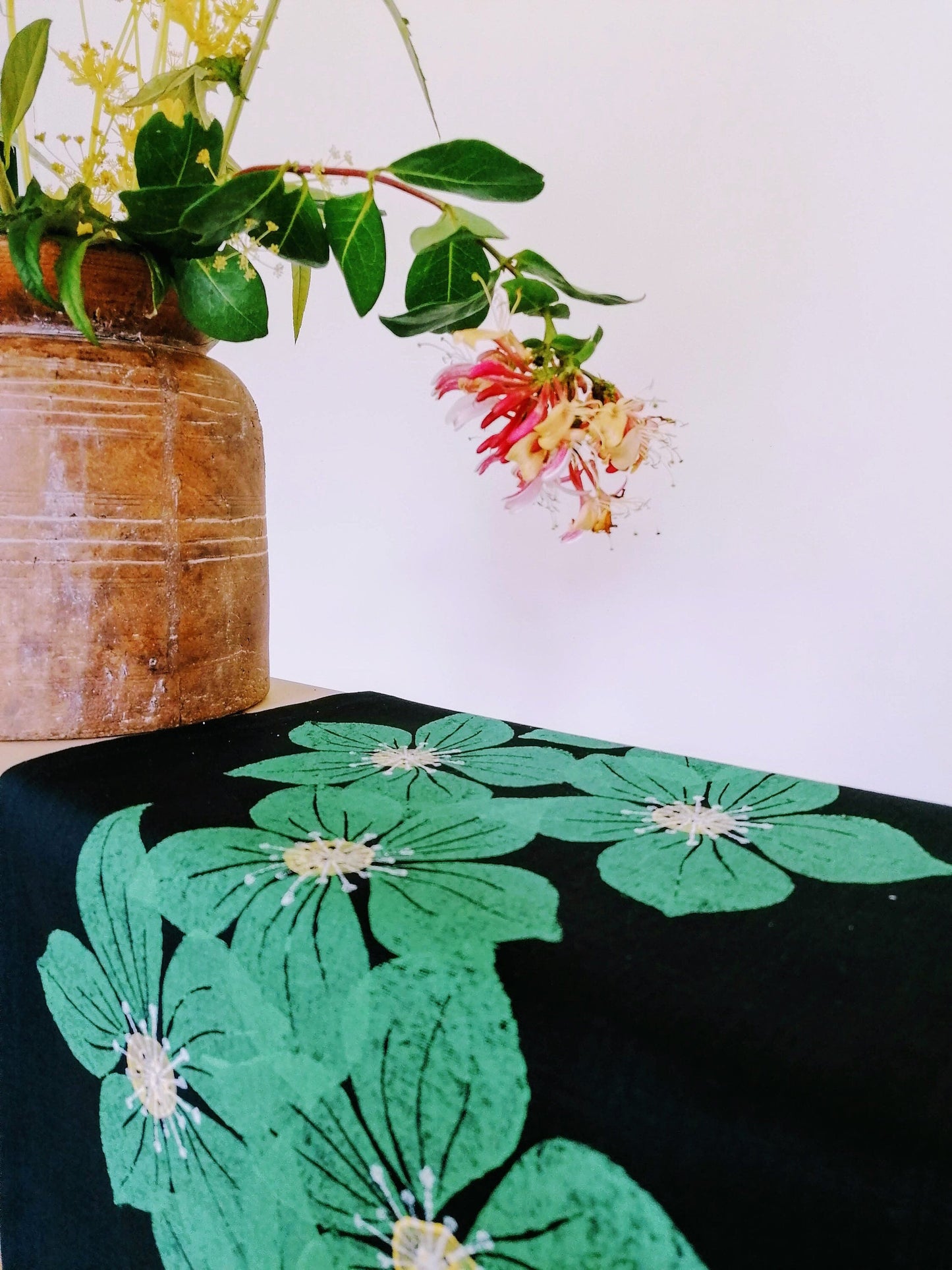 table runner hellebore on navy