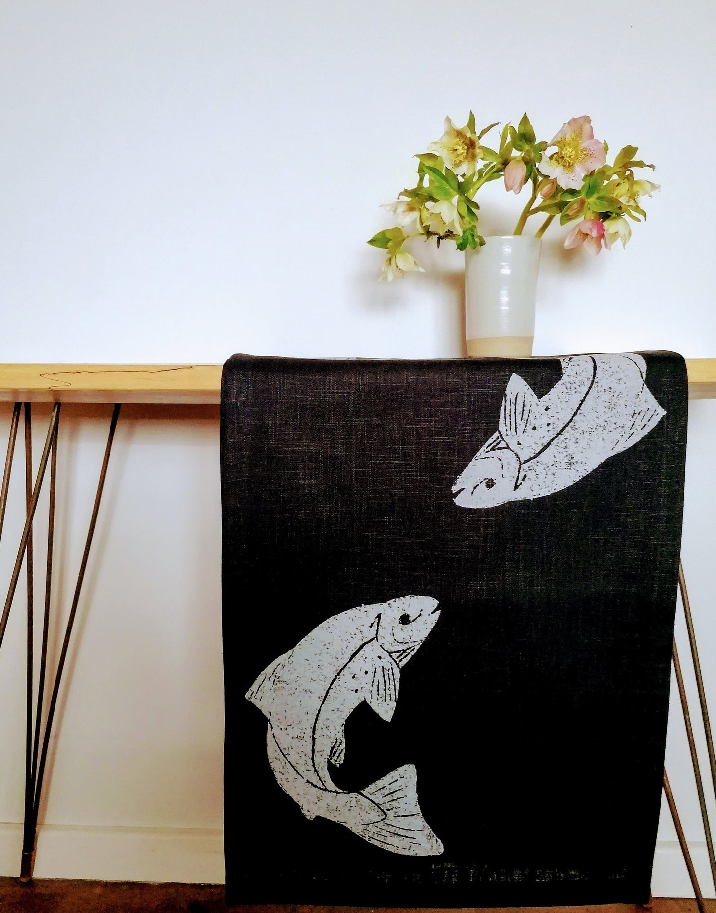 table runner salmon on navy