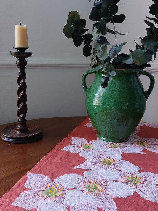 table runner hellebore on marmalade