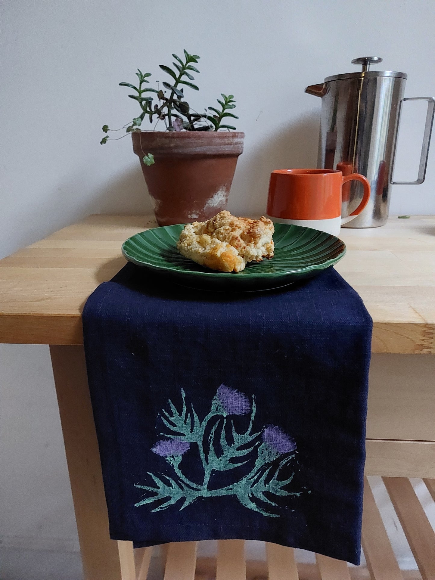 thistle linen napkin navy