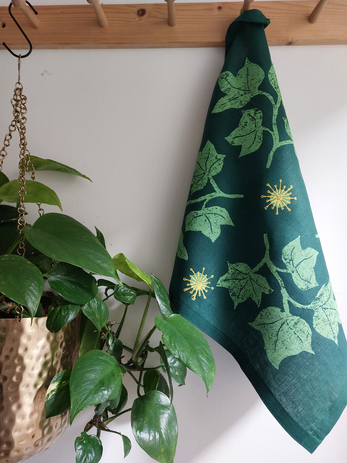 ivy tea towel green