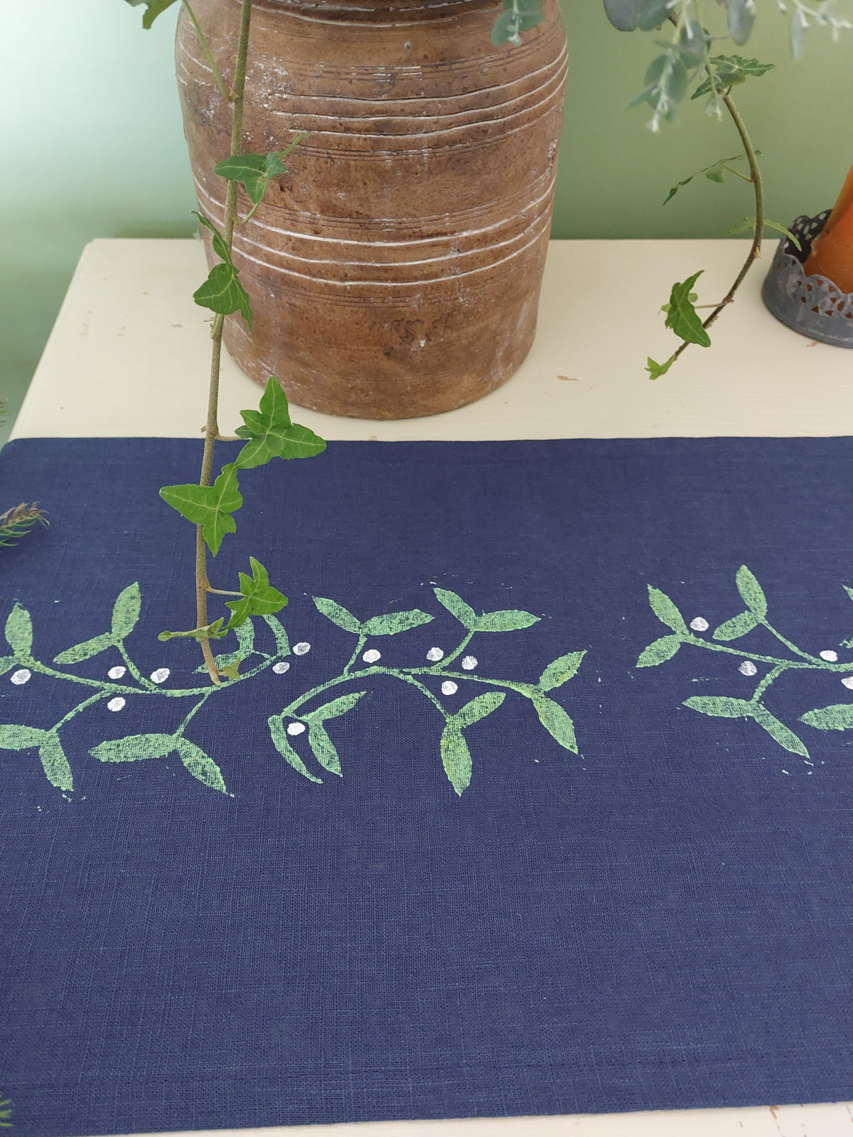mistletoe table runner navy