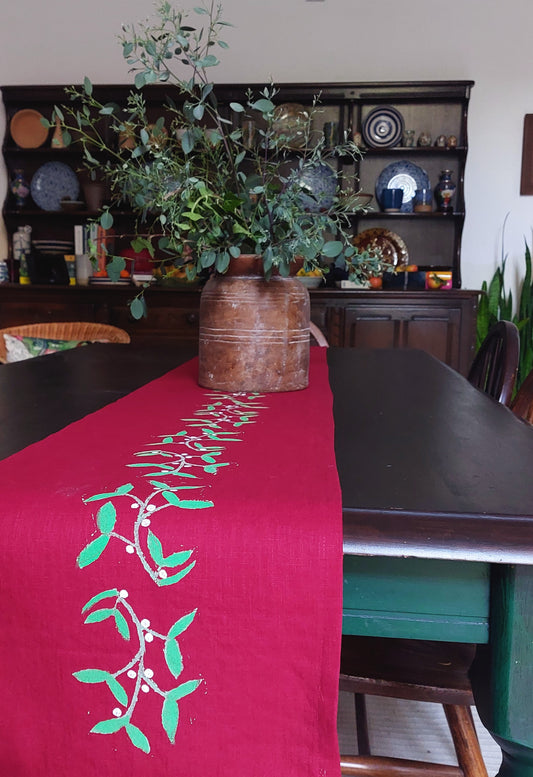 mistletoe table runner dark red